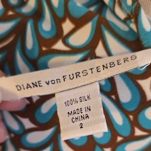 Diane von Furstenberg Silk Wrap Dress Leaf Print Teal Brown Short Sleeve Size 2 - Picture 3 of 6